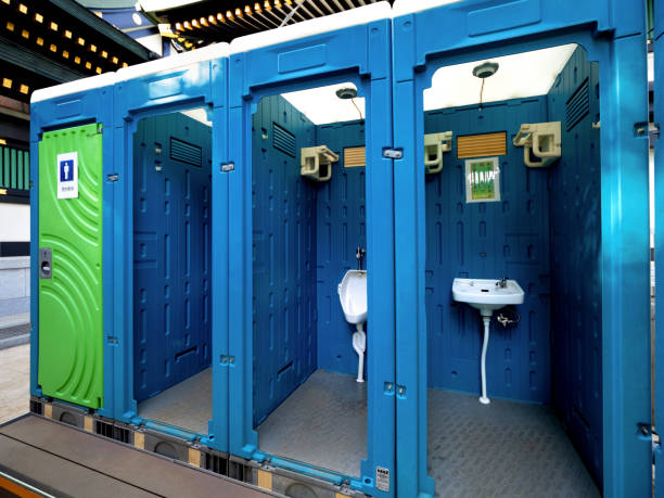 Best Portable bathroom rental  in Coffeyville, KS